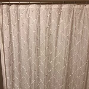 diamond pattern bathroom curtain